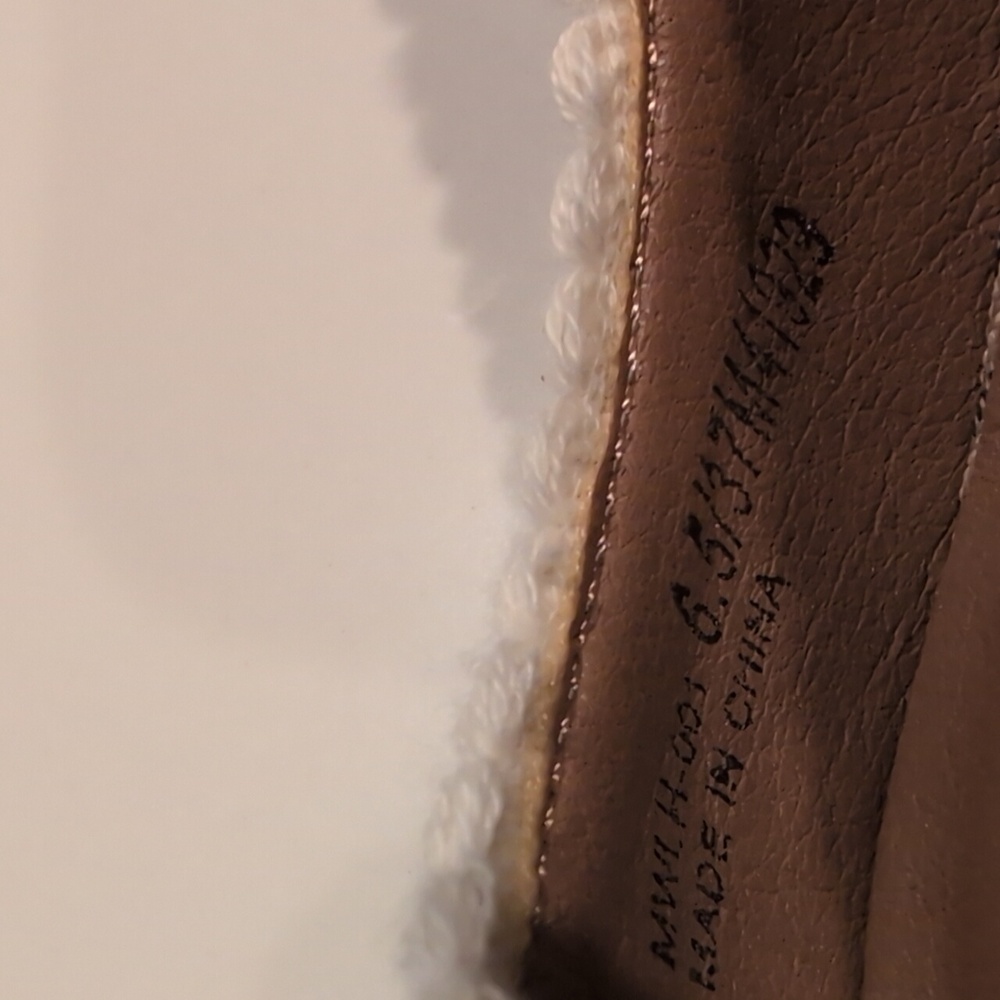 Chinese Laundry Cream and Black Patterned Slingback Pumps - Picture 7 of 12
